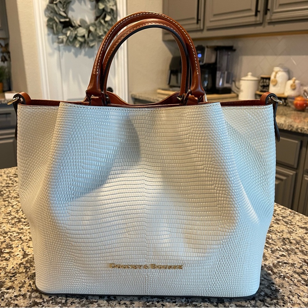 New Dooney & Bourke Large Barlow Lizard embossed leather